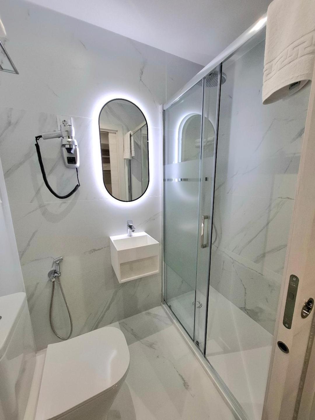 Hostal San Blas Madrid Kültér fotó