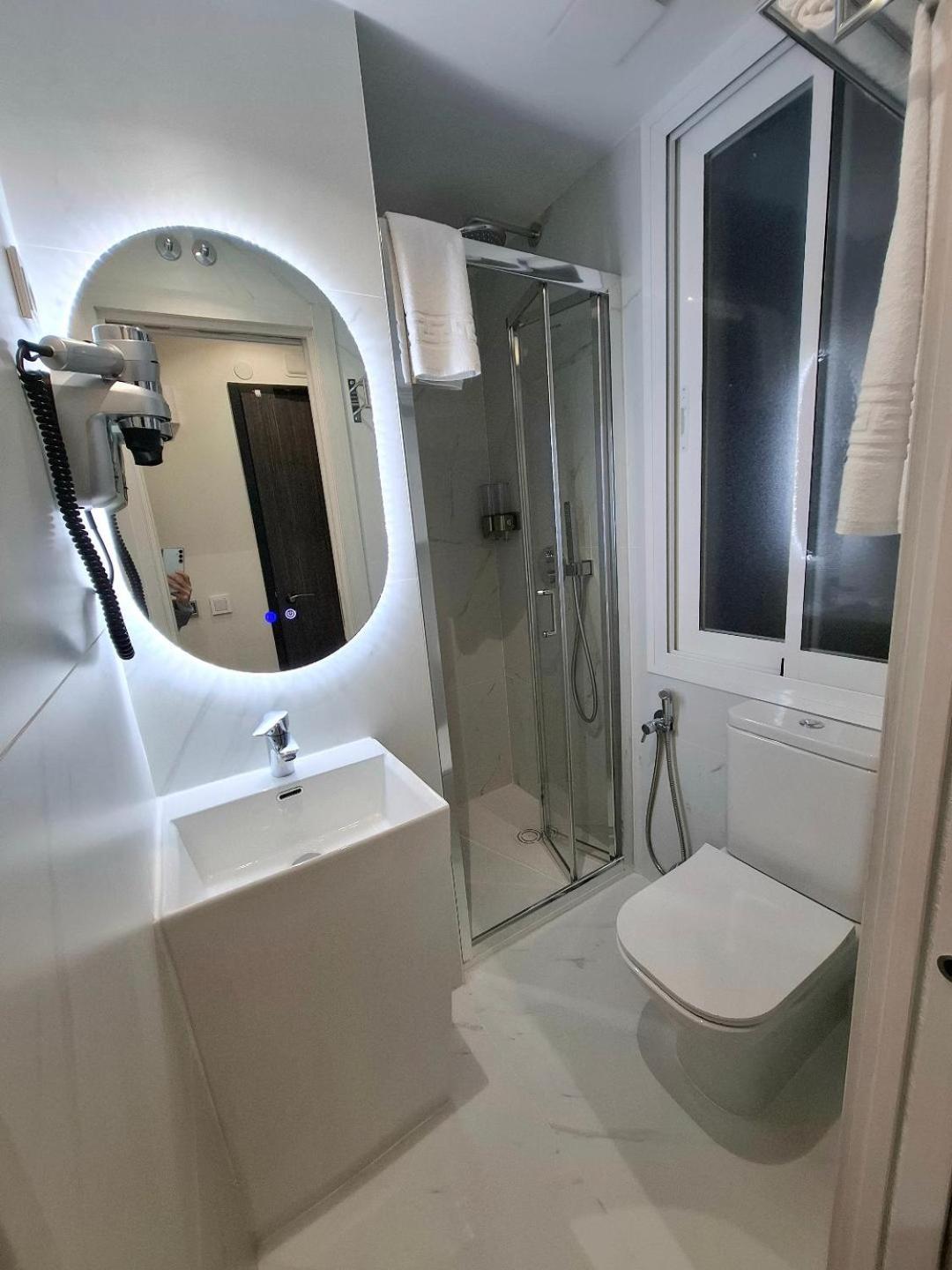 Hostal San Blas Madrid Kültér fotó