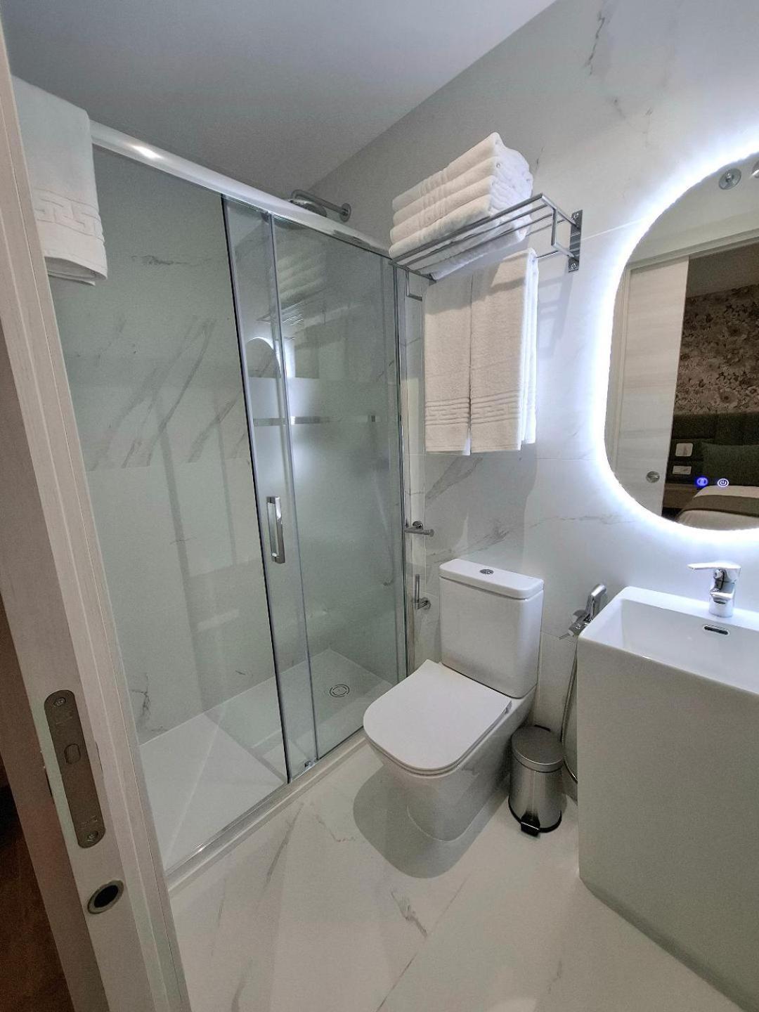 Hostal San Blas Madrid Kültér fotó