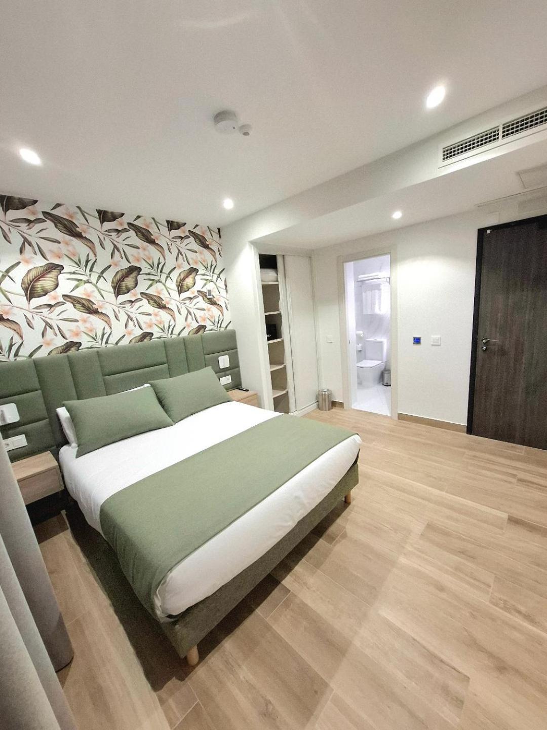 Hostal San Blas Madrid Kültér fotó