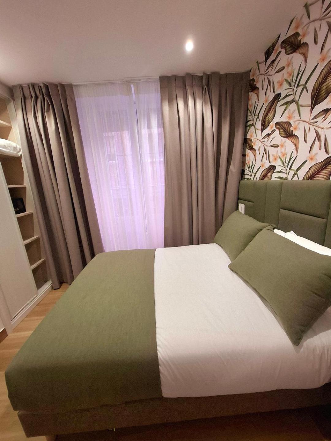 Hostal San Blas Madrid Kültér fotó