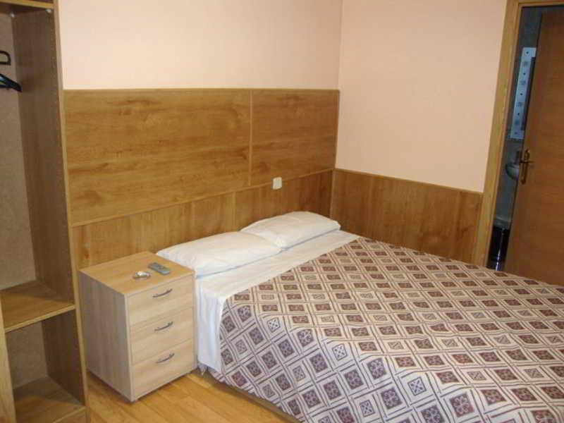 Hostal San Blas Madrid Kültér fotó
